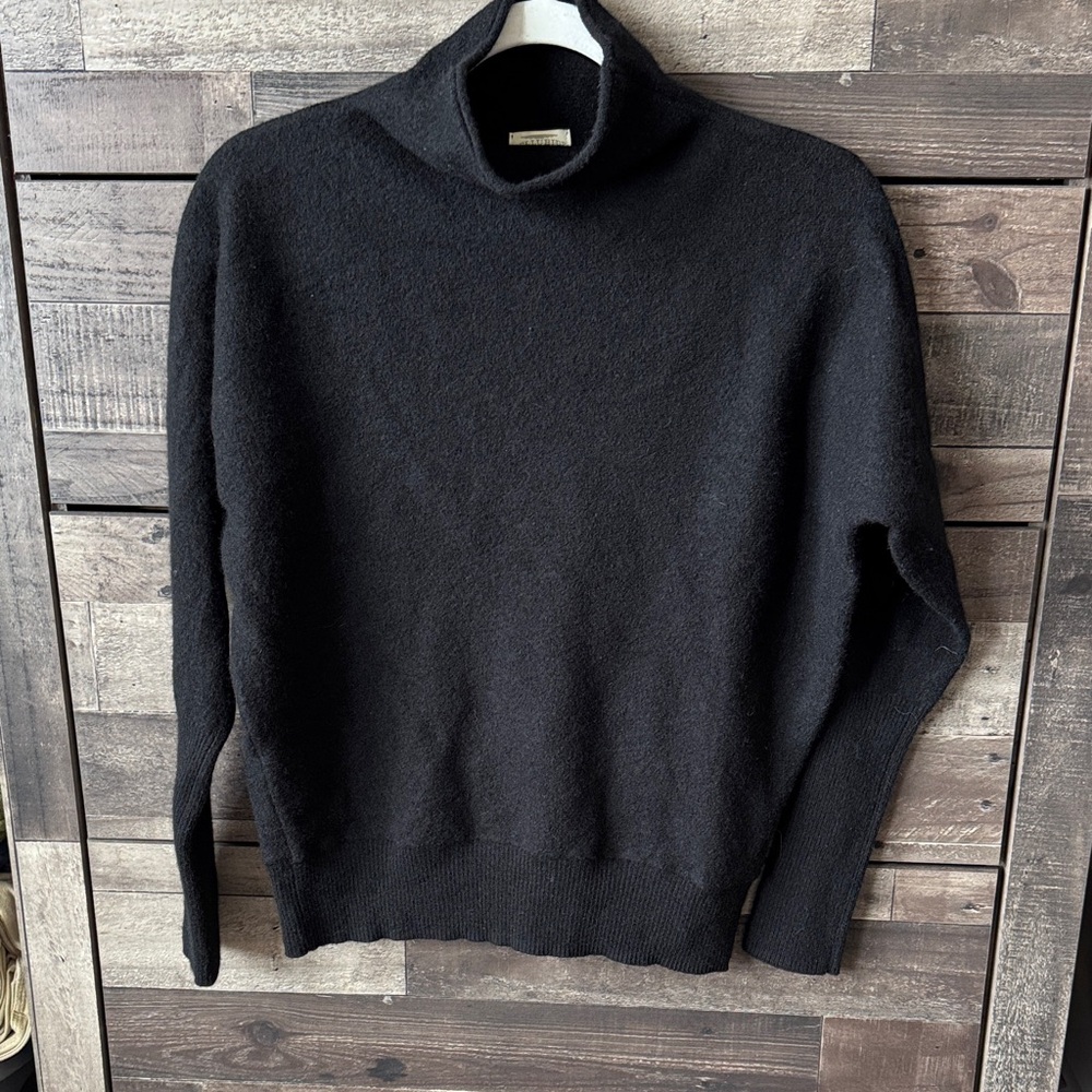 100% merino wool Black Turtleneck Sweater